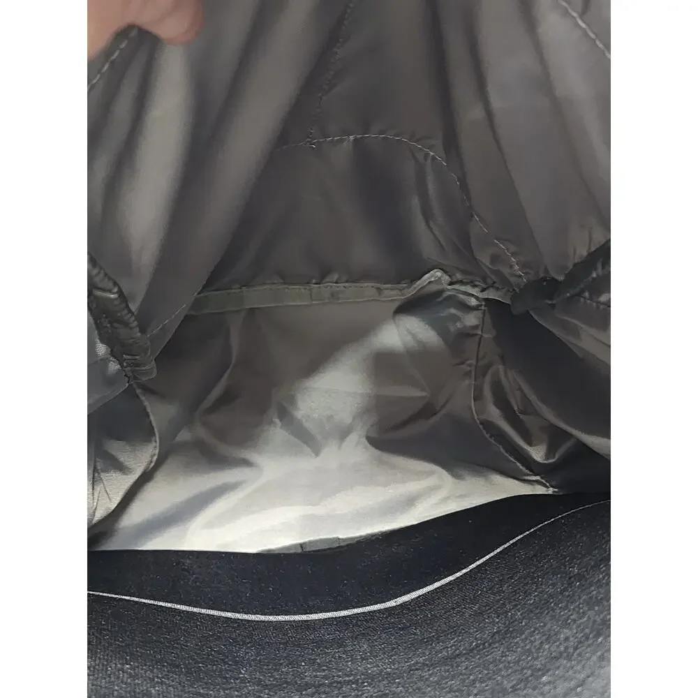 THE NORTH FACE Hot Shot Backpack Gray Black 27L Capacity 15
